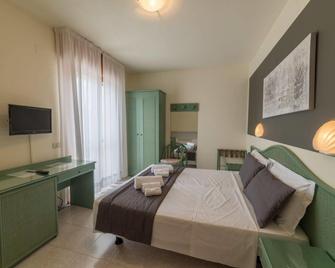 Hotel Airone - San Michele al Tagliamento - Schlafzimmer