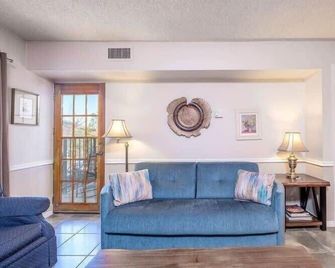 Cozy 1bdr With Views Free Parking Near Bus Stop - Park City - Living room