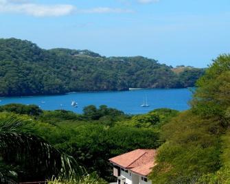 Spacious ocean-view villa with private pool. - Culebra - Outdoors view