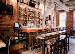 Charming Home Heart Of Uptown! Location! Coffee! - Saint John - Bar