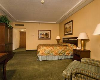 University Square Hotel - Fresno - Bedroom