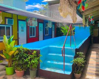 Sun Valley Hostel - El Nido - Pool