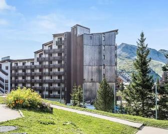 Résidence Pierre & Vacances Les Fontaines Blanches - Morzine - Building