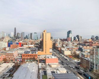Blueground | Gowanus, rooftop pool, nr Prospect Park - New York - Living room