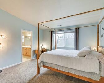 Hillsboro Vacation Rental about 19 Mi to Portland! - Hillsboro - Bedroom