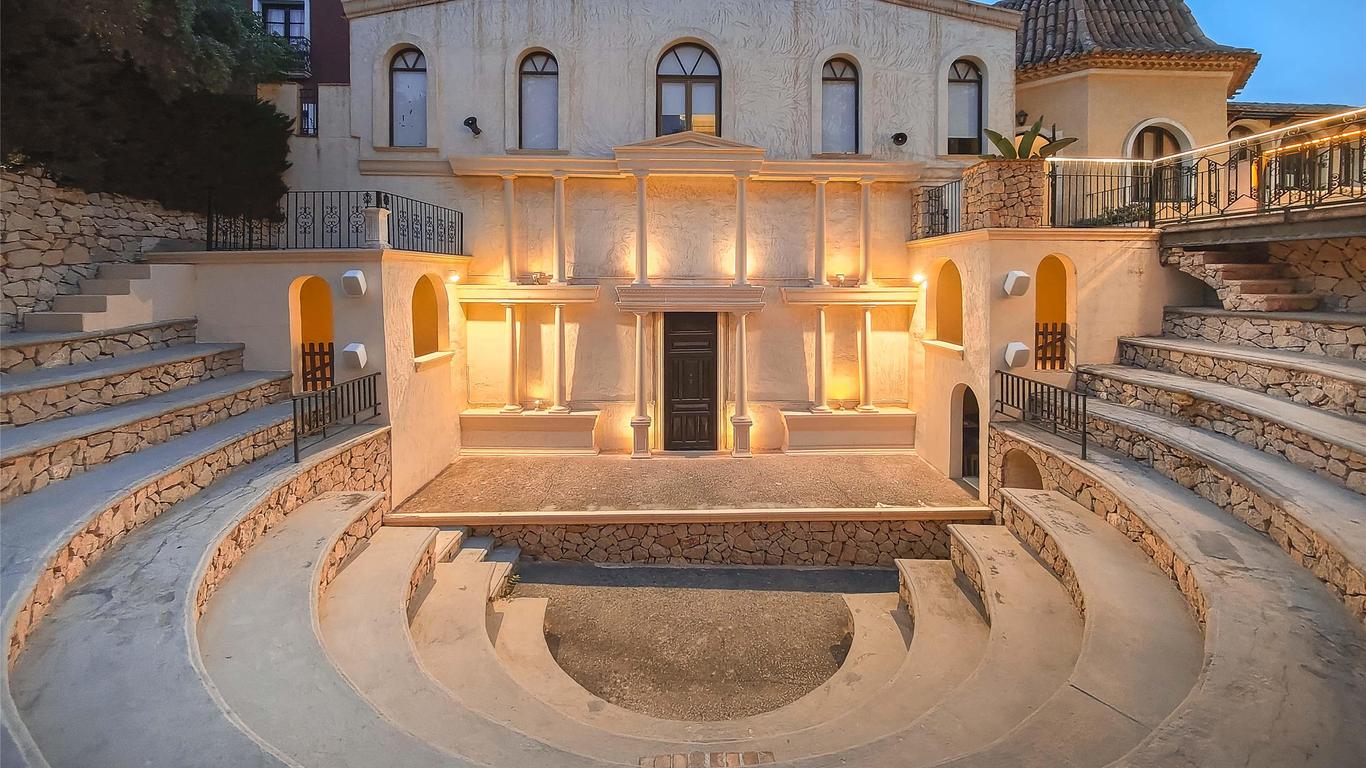 Occidental Pueblo Acantilado