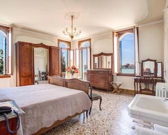 Pensione Seguso - Venedig - Schlafzimmer