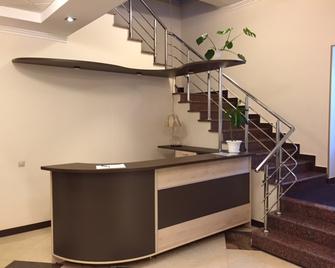 Omega Hotel - Almetyevsk - Recepción