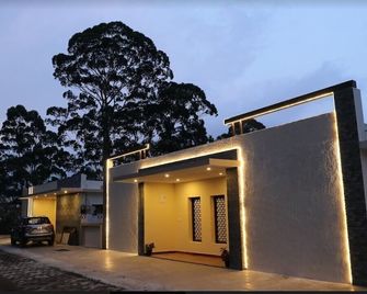 Dolphin Nose Retreat - Kodaikanal - Building