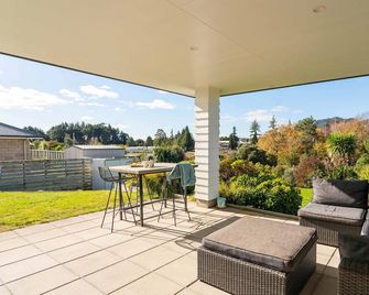 House In The Heights - Taupo - Balkon