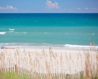 Romantic tiny getaway. Luxury RV, 3 miles to beach. 20 miles to Lejeune and Cherry Point - Swansboro - Beach