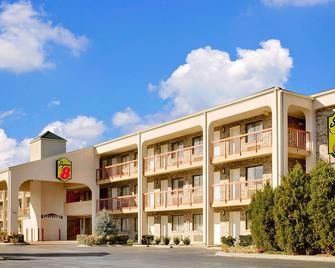 Super 8 by Wyndham Hermitage Nashville - Hermitage - Gebäude