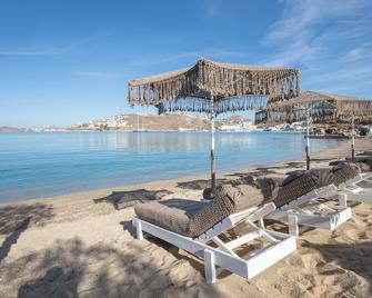 Agia Anna Beachfront Boutique - Platis Gialos - Strand