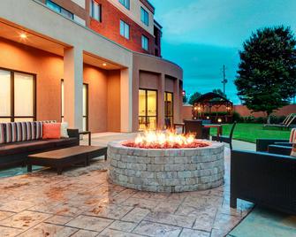 Courtyard by Marriott Anniston Oxford - Oxford - Patio