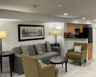 Lovely Remodeled 2bdrm Basement Home - Washington D. C. - Sala de estar
