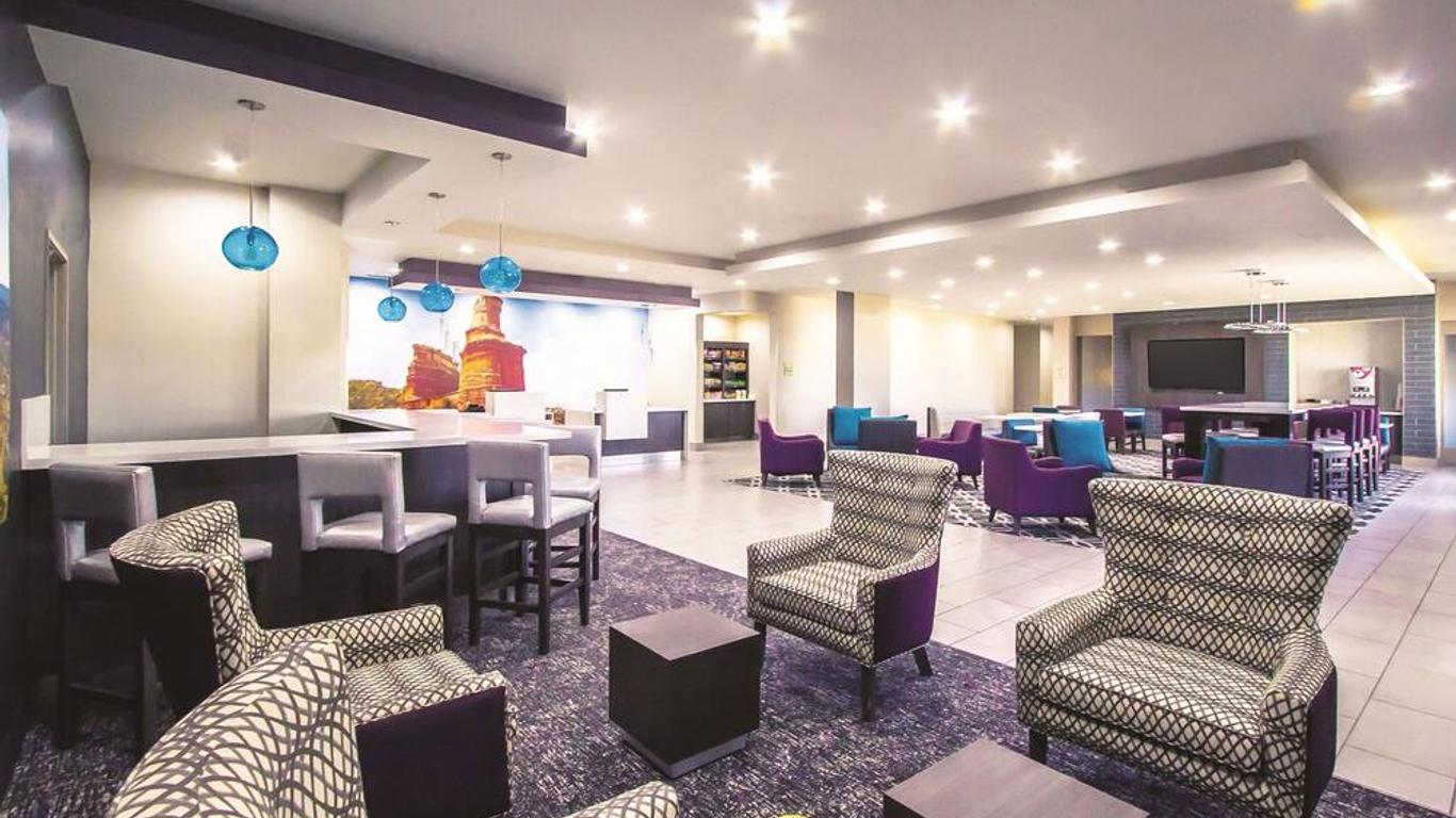 La Quinta Inn & Suites by Wyndham Pampa