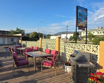 Flamingo Motel - Penticton - Patio