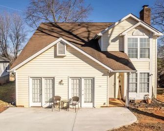 20min To International Airport! 10min To Pnc Music! Wifi - Charlotte - Edificio