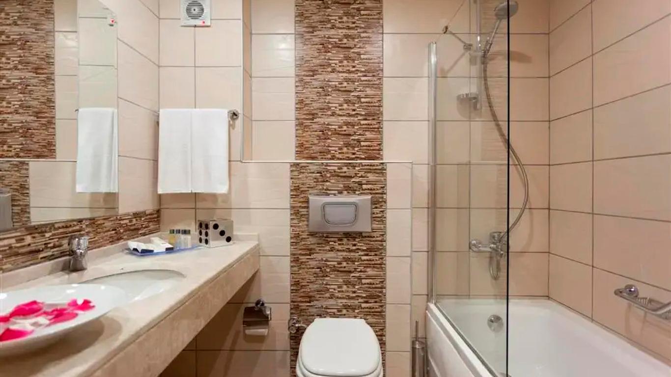 Kandelor Hotel