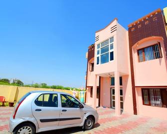 Spot On 38845 Gursimran Complex - Rājpura - Building