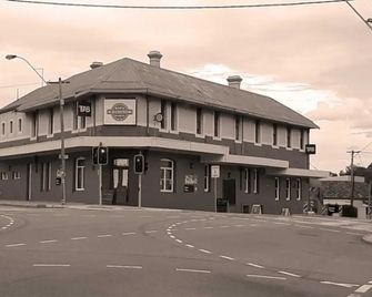 The Beaconsfield Hotel - Perth