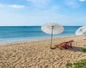 Ozone Hostel - Ko Lanta - Playa