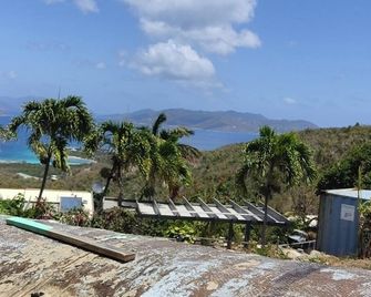 Bed and Shower stop - Saint Thomas Island