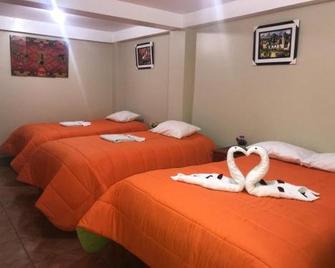 Hostal Apu Qhawarina - Ollantaytambo - Bedroom