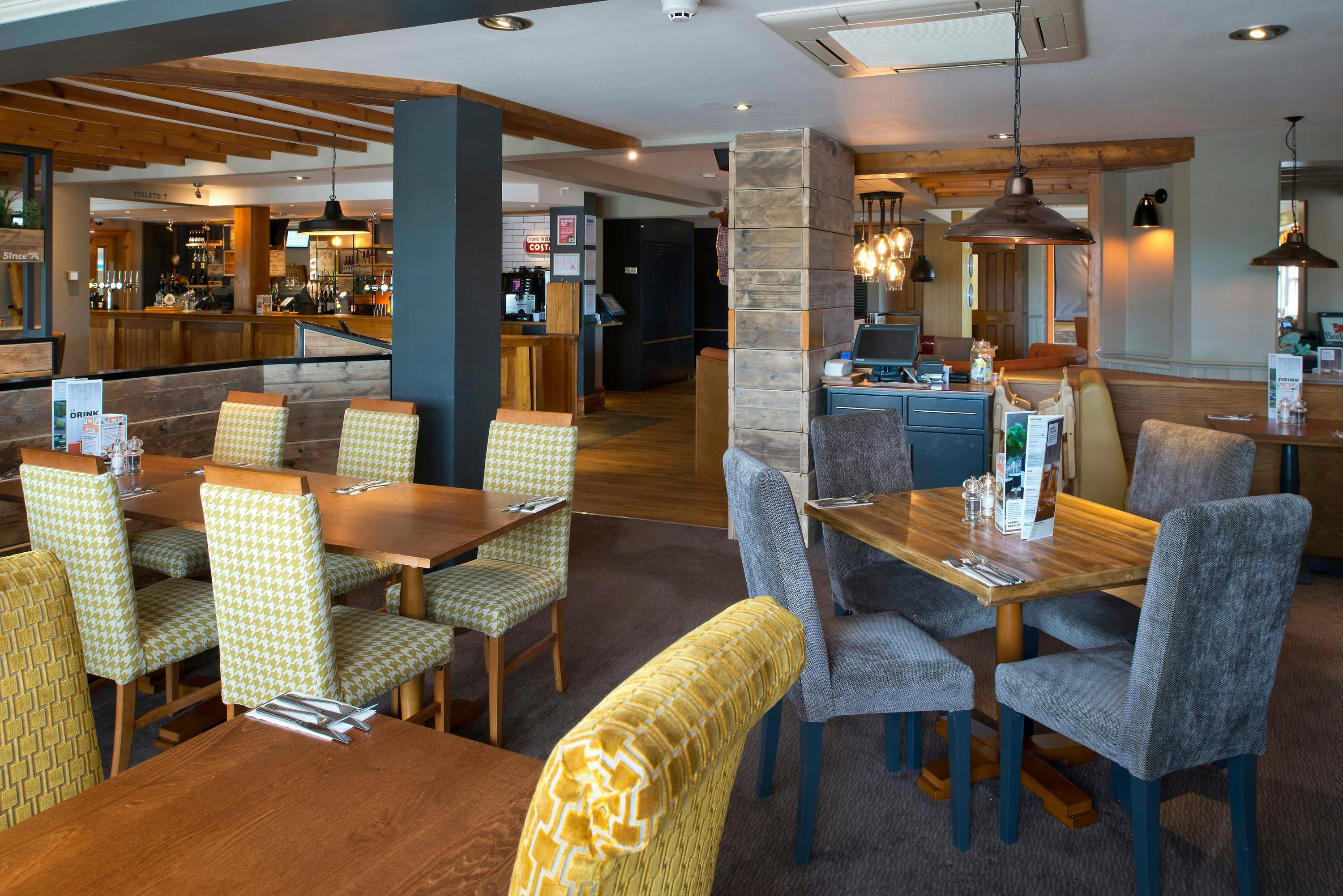 Premier Inn Frome - Frome - Restaurace