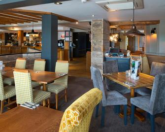 Premier Inn Frome - Frome - Ресторан