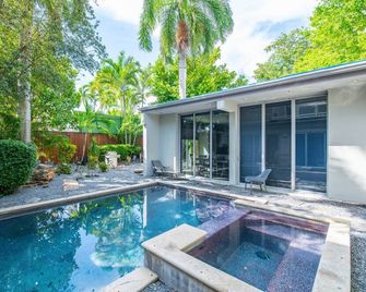 Contra House by Brightwild Luxury Home w Pool - Key West - Pool