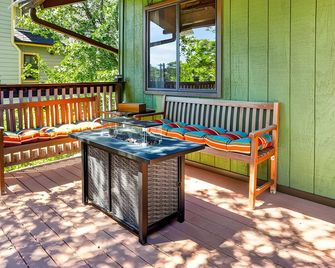 Pheasant Hill Cabin. A cozy cabin and dog friendly. - Julian - Balcón