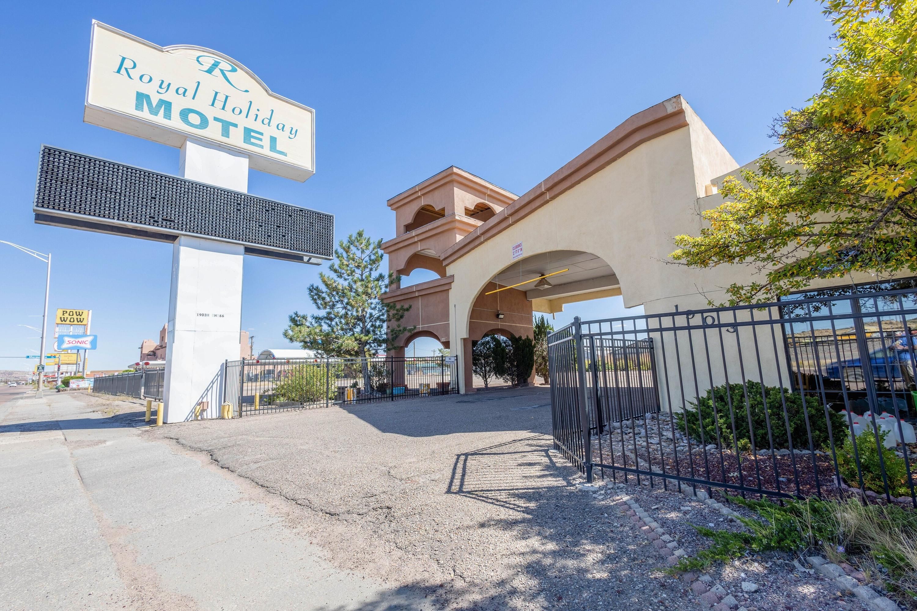 رويال هوليداي موتل باي بيلفيلا جالوب آي-40 - غالوب - مبنى