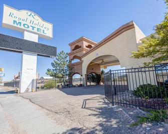 رويال هوليداي موتل باي بيلفيلا جالوب آي-40 - غالوب - مبنى