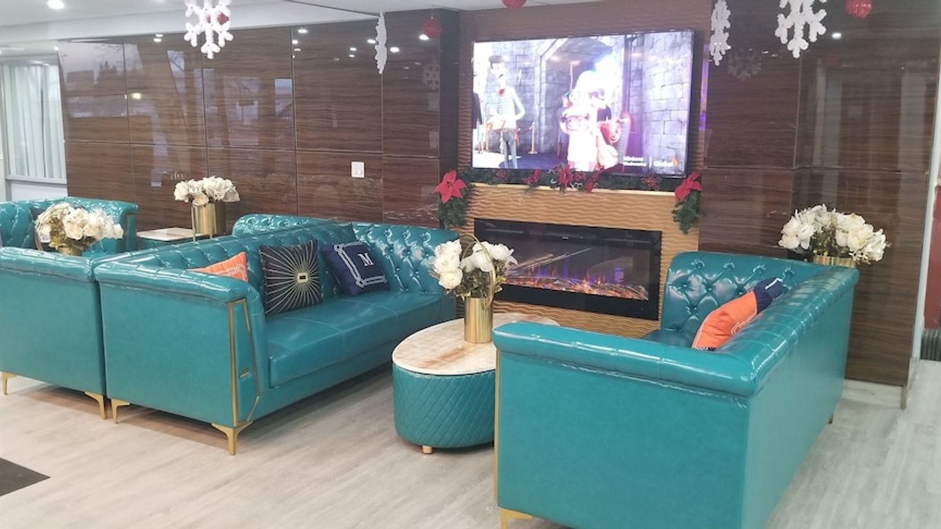 Baymont by Wyndham Montreal Airport