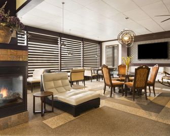 Days Inn by Wyndham Vermilion - Vermilion - Lobby