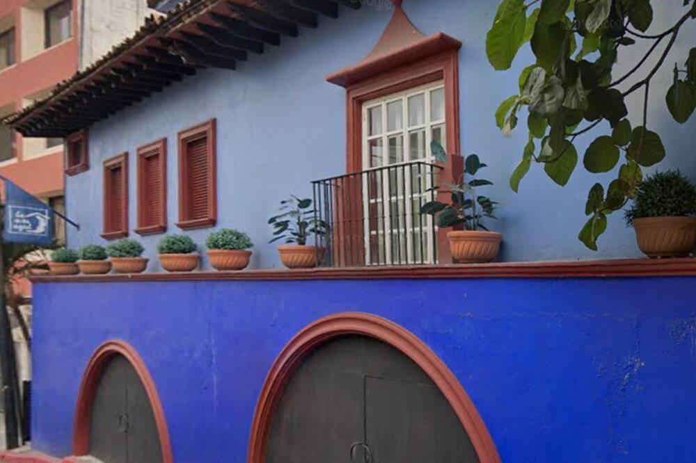 Hotel Boutique La Casa Azul C 124 C 2 8 3 . Cuernavaca