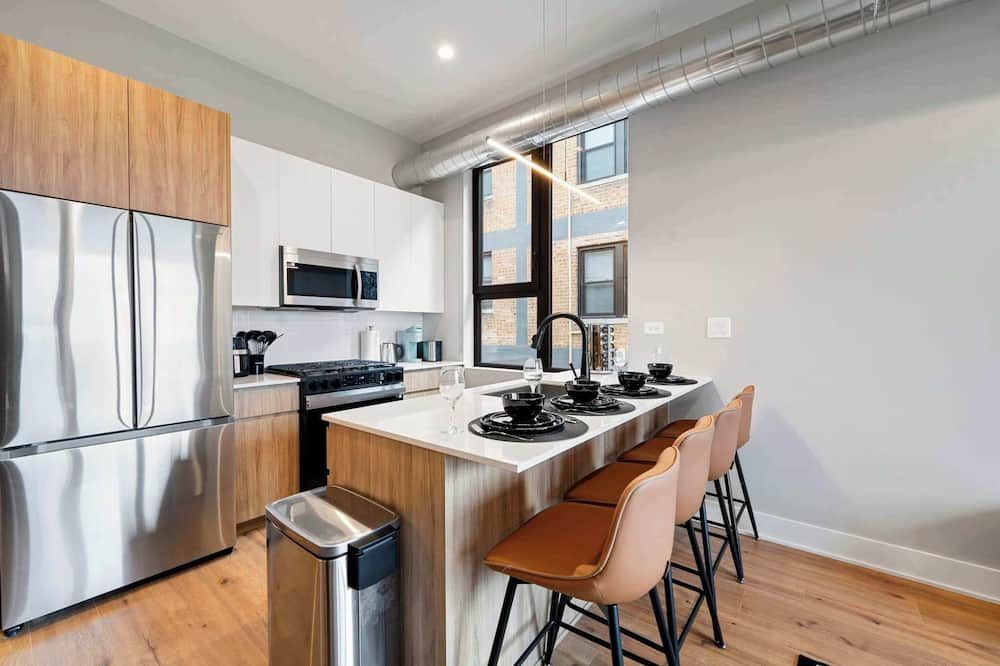 Edgewater Gem by the Lake! 2BR with Parking & Gym - Chicago - Cuisine