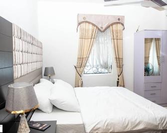 Celia's Suites - Abeokuta - Habitación