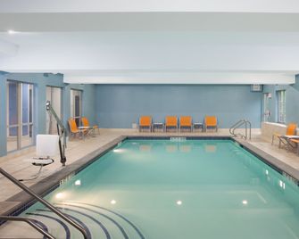 Holiday Inn Express Haskell-Wayne Area By IHG - Haskell - Pool