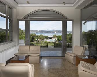 Almira Mare - Chalkida - Balkon