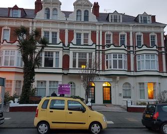 Grand Ash Hotel - Llandudno - Toà nhà