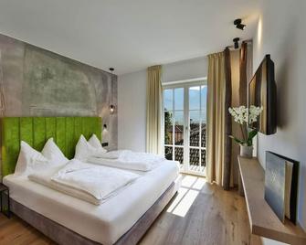 Hotel Goldene Traube - Terlan - Schlafzimmer