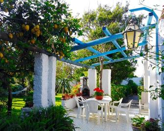 Le Querce - Procida - Patio