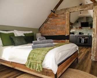 no.12 self check-in apartments - Worcester