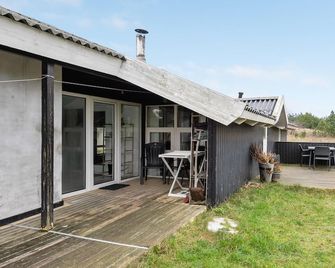 Amazing Home In Hvide Sande With Sauna - Hvide Sande - Patio