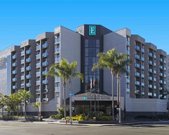 Embassy Suites by Hilton Los Angeles International Airport North - Los Angeles - Building
