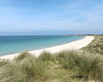 Wonderful private villa for 6 guests with WIFI, TV, terrace and parking - Plouescat - Beach