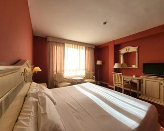 Hotel Leonor Mirón - Soria - Bedroom