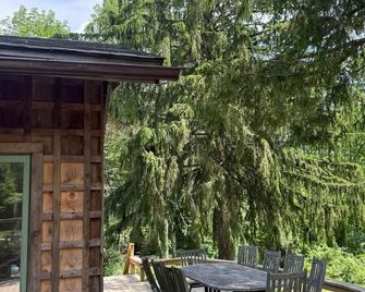 Belleayre Chalet, Sleeps 16+ Pool, Hot Tub, Fire - Arkville - Patio